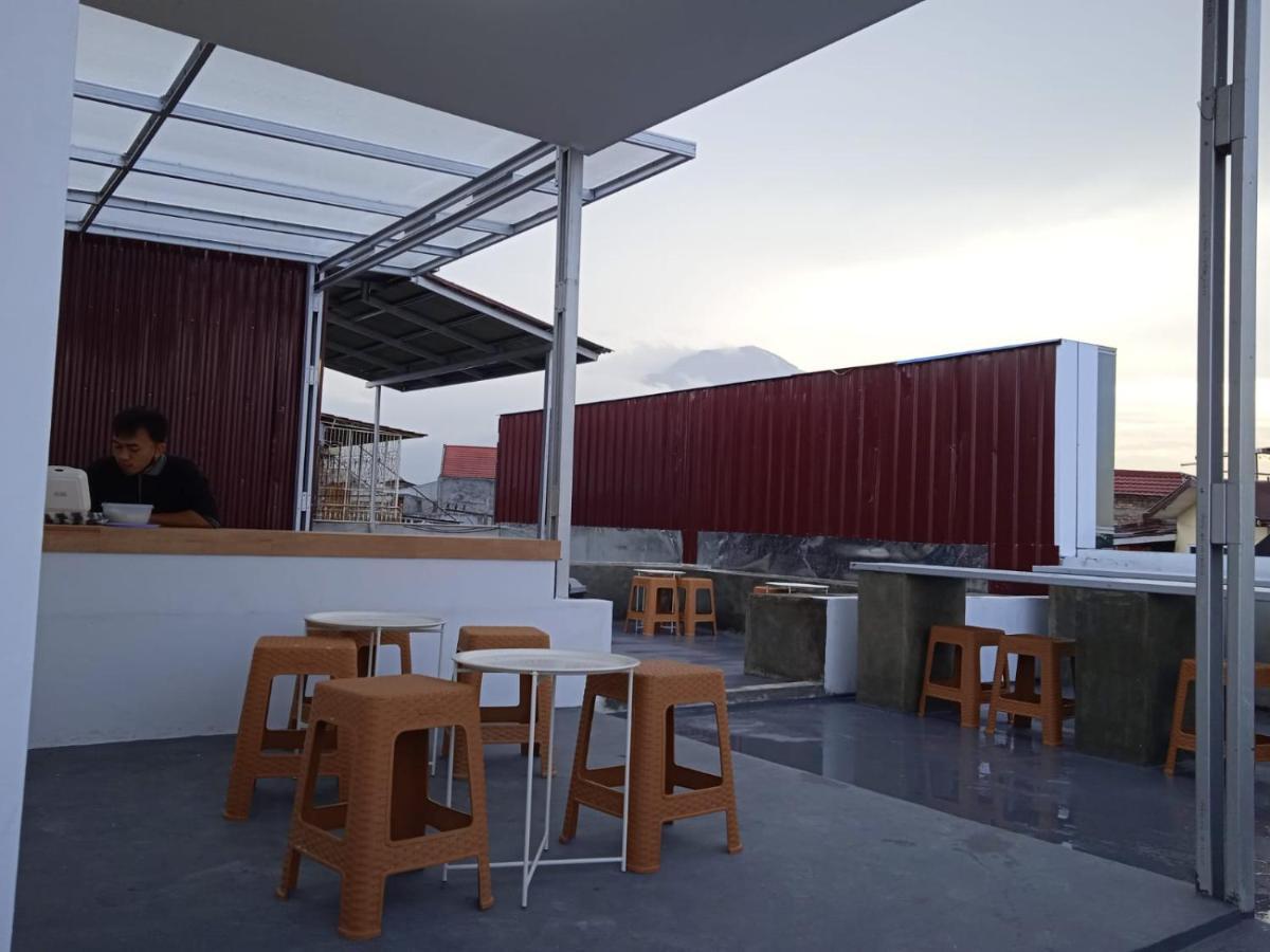Aur Kuning Hostel Syariah Bukittinggi Exterior foto